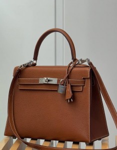 Hermes Kelly 28 cm Barenia