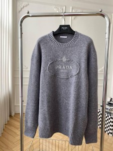 Свитер Prada