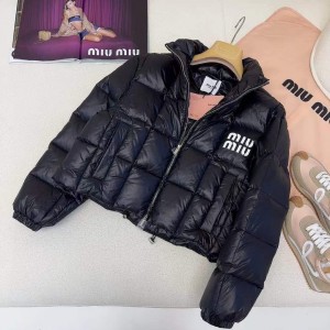 Короткий пуховик Miu Miu