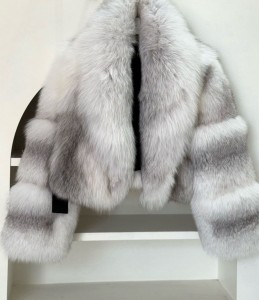 Шуба Fendi из песца