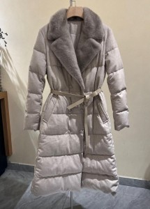 Пуховое пальто Loro Piana
