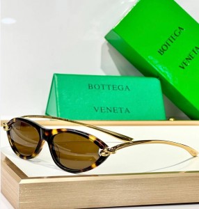 Очки Bottega Veneta