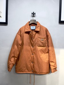 Пуховик Prada