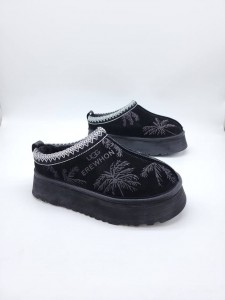 UGG TAZZ PLATFORM EREWHON SAND