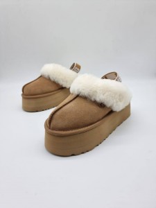 UGG WOMEN’S FUNKETTE JUNE