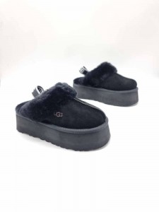 UGG WOMEN’S FUNKETTE JUNE