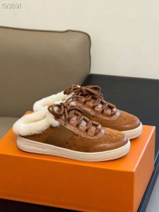 Мюли на меху Louis Vuitton