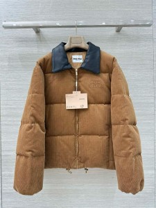 Пуховик Miu Miu