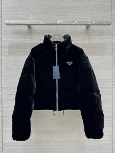 Пуховик Prada
