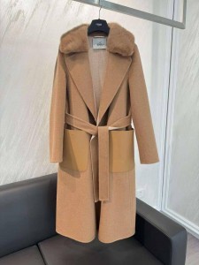 Пальто Fendi