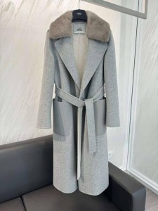 Пальто Fendi