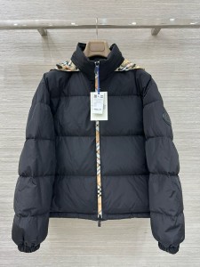 Пуховик Burberry