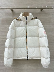 Пуховик Burberry