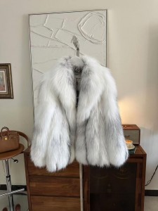 Шуба Fendi