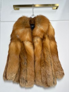 Шуба Fendi