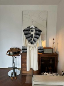 Пальто Fendi