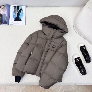 Пуховик Prada