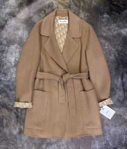 Короткое пальто Christian Dior
