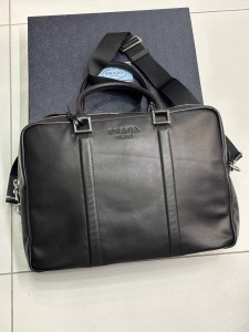 Портфель Prada