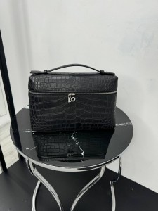 Крокодиловая сумка Loro Piana