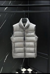 Жилетка Prada Жилетка Prada