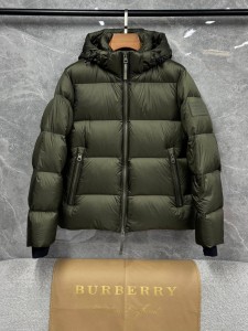 Пуховик Burberry Пуховик Burberry