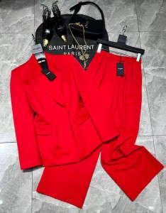 Классический костюм Saint Laurent Классический костюм Saint Laurent