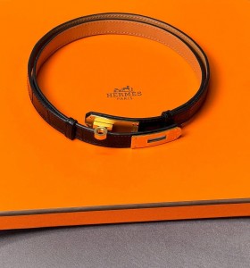 Крокодиловый ремень Hermes Kelly 18 Belt Крокодиловый ремень Hermes Kelly 18 Belt