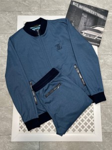 Костюм с вставкой кожи крокодила Zilli Костюм с вставкой кожи крокодила Zilli