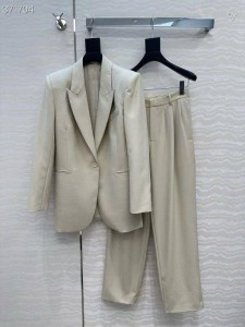 Классический костюм Saint Laurent Классический костюм Saint Laurent