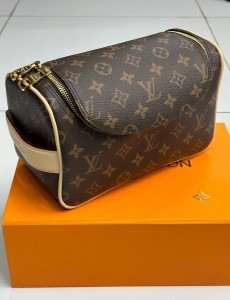 Косметичка Louis Vuitton