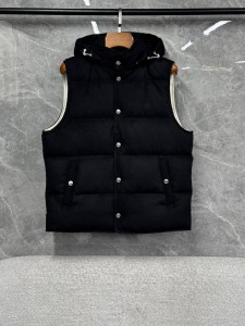 Кашемировая жилетка Brunello Cucinelli Кашемировая жилетка Brunello Cucinelli