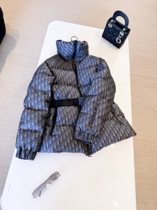 Пуховик Christian Dior Пуховик Christian Dior