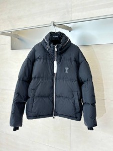 Пуховик Ami Пуховик Ami