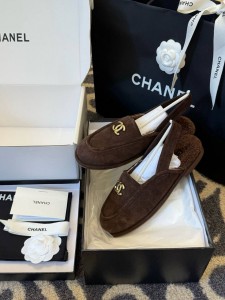 Босоножки на меху Chanel