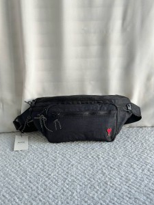 Поясная сумка Ami