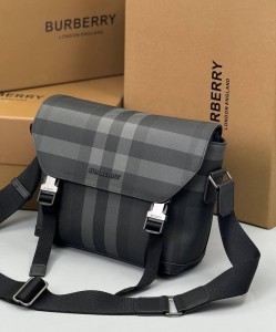 Сумка мессенджер Burberry