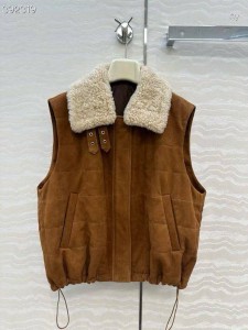 Замшевая жилетка Loewe