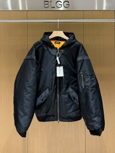 Бомбер Broken Moon