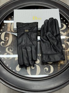 Перчатки Christian Dior