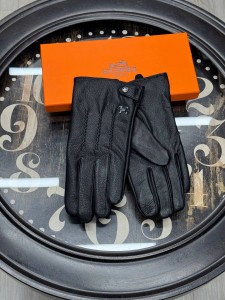 Перчатки Hermes