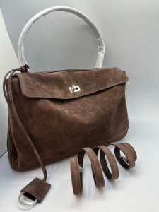 Сумка Balenciaga Rodeo 35 cm Сумка Balenciaga Rodeo 35 cm