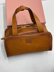 Сумка Miu Miu Сумка Miu Miu