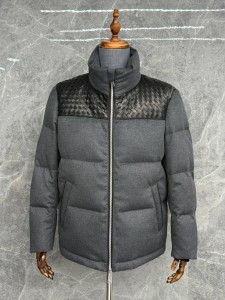 Пуховик Bottega Veneta Пуховик Bottega Veneta