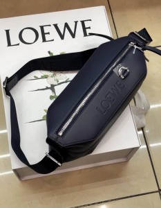 Convertible sling in Classic Loewe