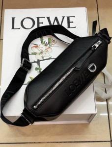 Convertible sling in Classic Loewe