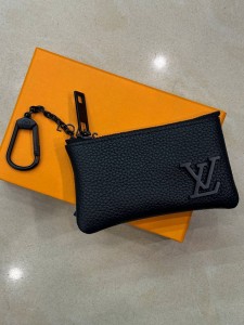 Чехол для ключей LV