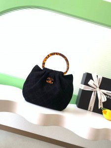 Сумка Chanel. Hobo 2026 12 cm