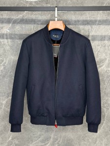 Кашемировый бомбер Kiton