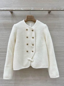 Женский костюм Chanel белый